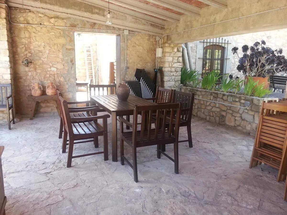 Casa Del Pi B & B La Llacuna Bed & Breakfast
