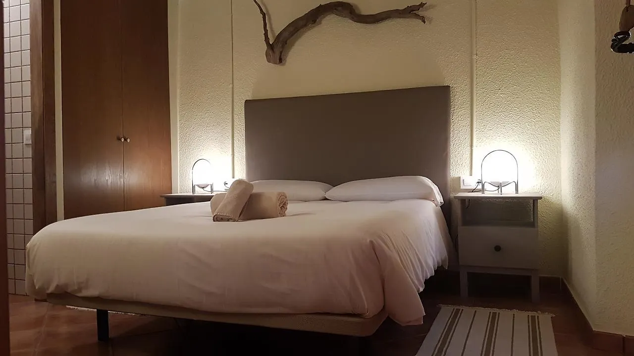Casa Del Pi B & B La Llacuna